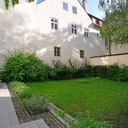 Romantic Apartment Under The Prague Castle Bagian luar foto