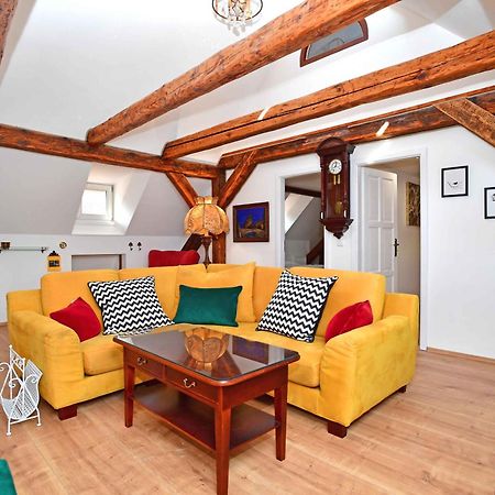 Romantic Apartment Under The Prague Castle Bagian luar foto