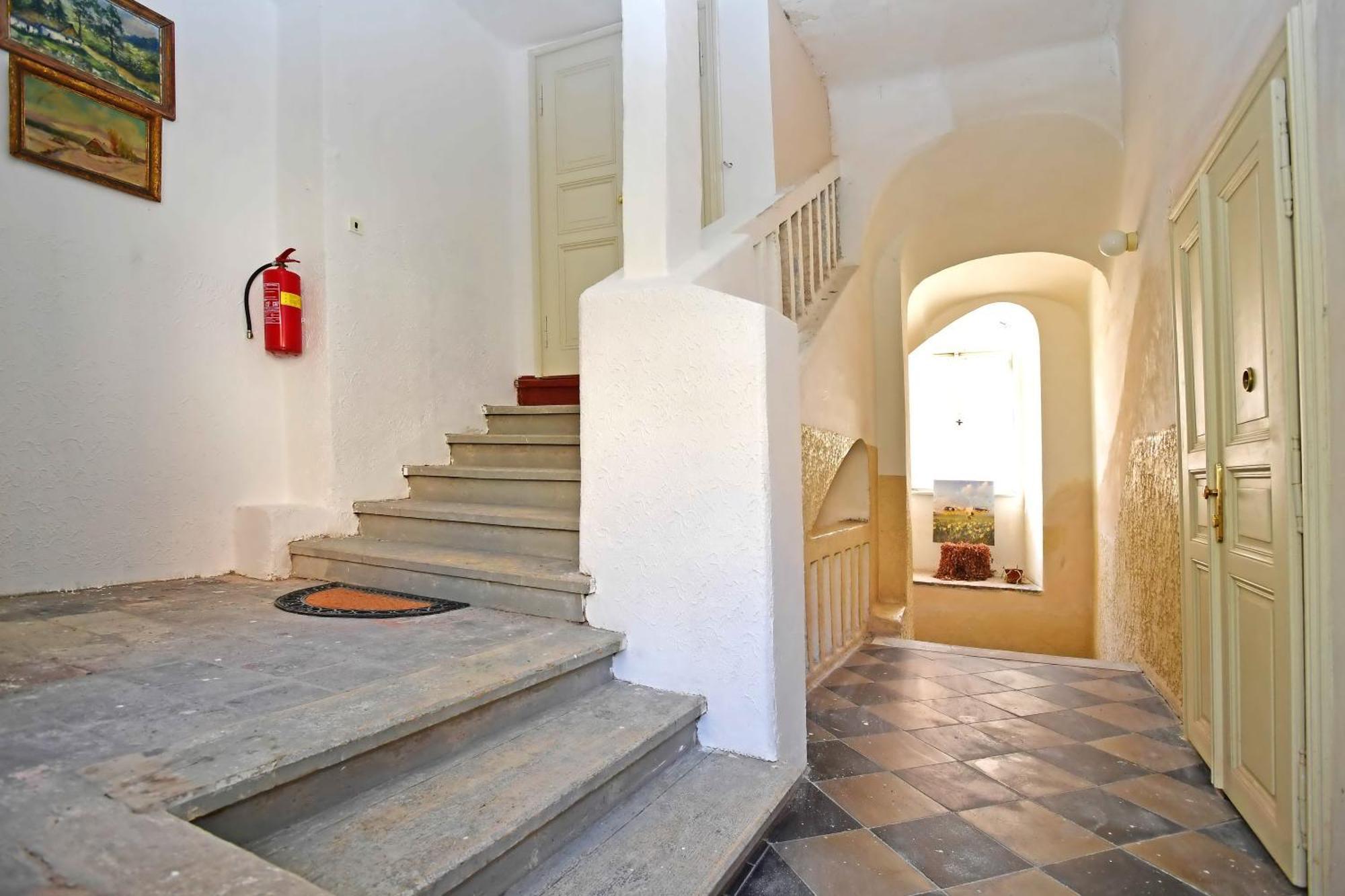 Romantic Apartment Under The Prague Castle Bagian luar foto